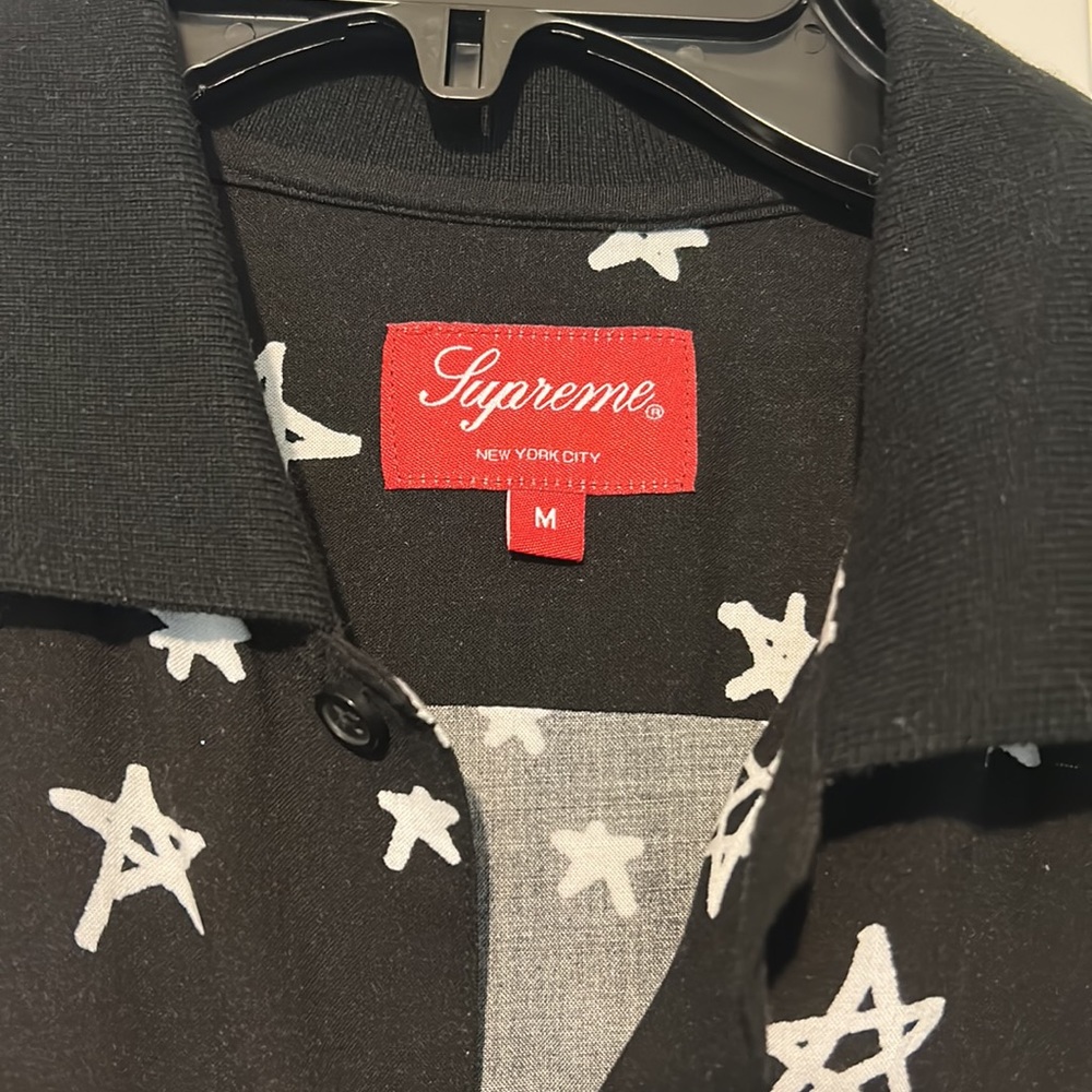 Daniel Johnston Devil Rayon Shirt - Supreme
Stars Button Up - Picture 5 of 9